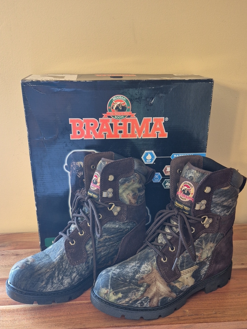 Brahma Mens' Camo Lace-Up Work / Hunting Boots w/ Dark Brown Suede - Sz. 7.5